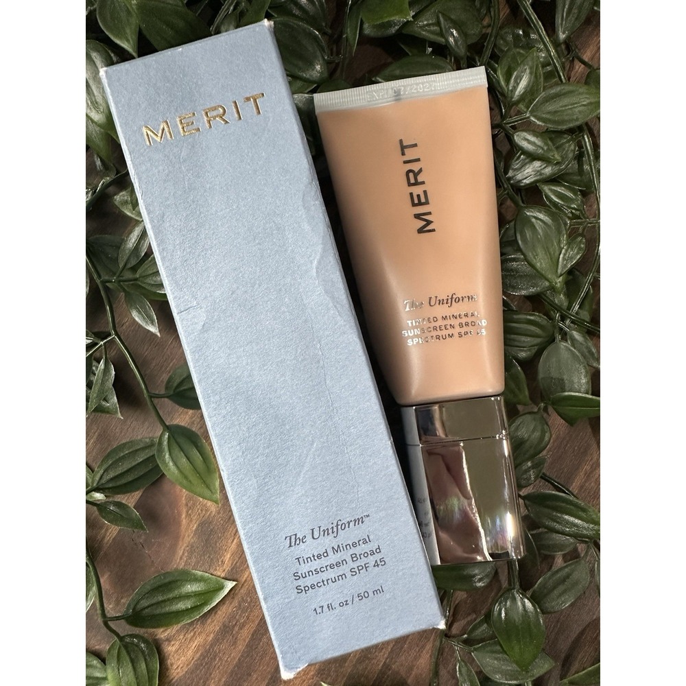 Merit The Uniform Tinted Mineral Sunscreen Tint - 18 CAMEL - Full Sz 1.7 BNIB